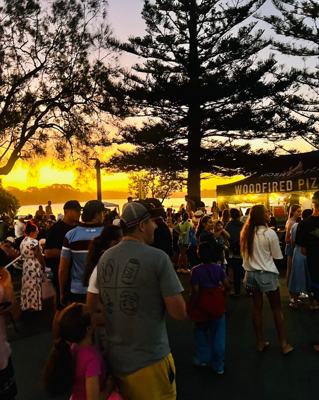 Currimundi Lake Twilight Market