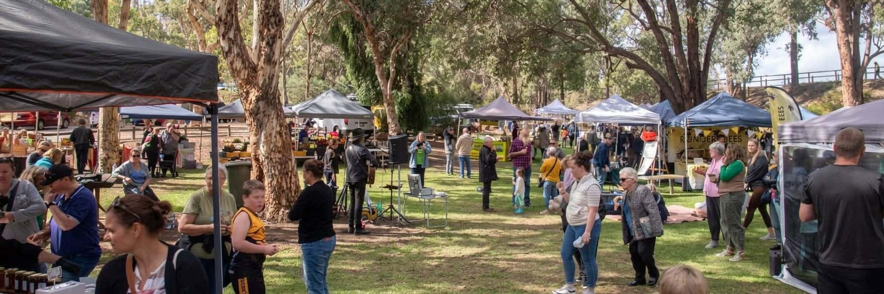 Lake Leschenaultia Market