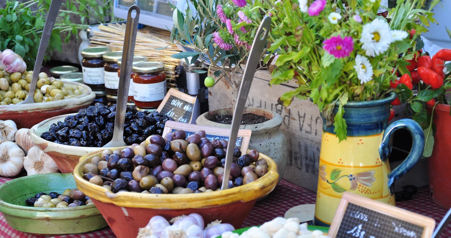 Cabarlah Markets